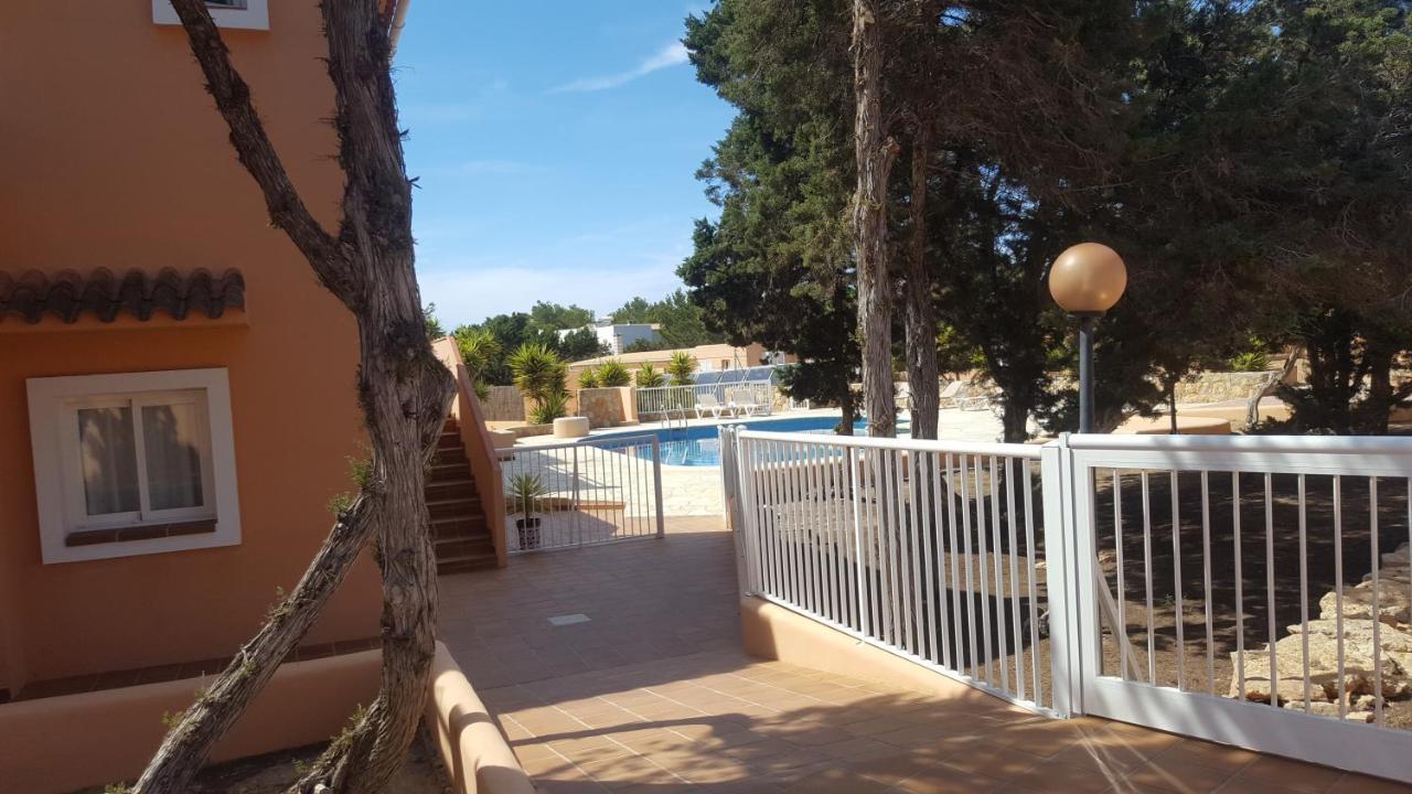 Villa Clementina Es Pujols Bagian luar foto